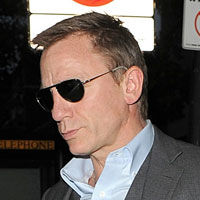 Daniel Craig Oliver Peoples