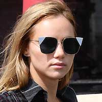 Suki Waterhouse Fendi